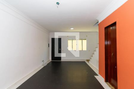 Sala de casa de condomínio à venda com 2 quartos, 107m² em Vila Invernada, São Paulo