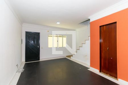 Sala de casa de condomínio para alugar com 2 quartos, 107m² em Vila Invernada, São Paulo