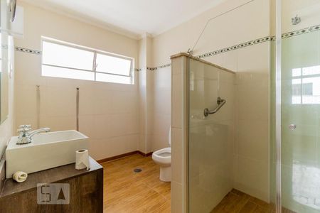 Apartamento à venda com 258m², 4 quartos e 1 vagaBanheiro da Suíte
