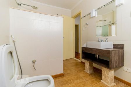 Apartamento à venda com 258m², 4 quartos e 1 vagaBanheiro da Suíte