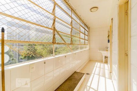 Apartamento à venda com 258m², 4 quartos e 1 vagaÁrea de Serviço