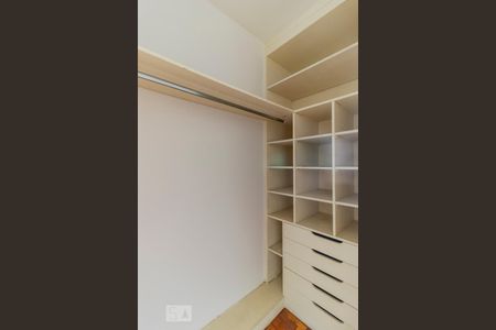 Apartamento à venda com 258m², 4 quartos e 1 vagaQuarto 2 - Closet