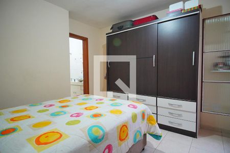 Quarto 1 suite de casa à venda com 4 quartos, 144m² em Vila Ipiranga, Porto Alegre