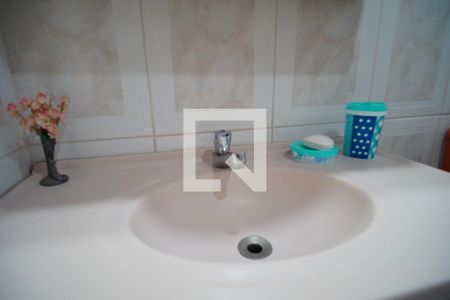 Casa à venda com 144m², 4 quartos e 4 vagasBanheiro 2