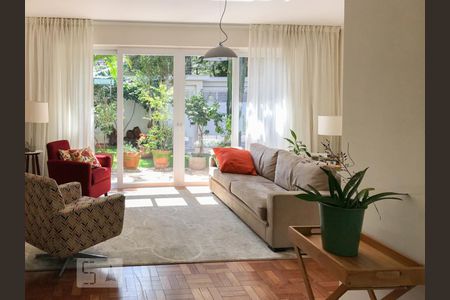 Casa para alugar com 3 quartos, 250m² em Campo Belo, São Paulo