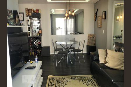 Apartamento à venda com 62m², 2 quartos e 1 vagaSala