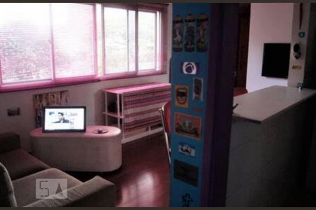 Sala de apartamento à venda com 2 quartos, 65m² em Vila Madalena, São Paulo