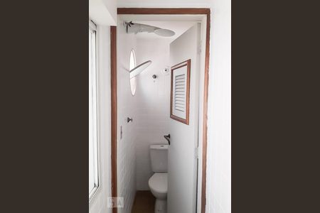 Área de Serviço Banheiro de apartamento para alugar com 2 quartos, 70m² em Perdizes, São Paulo