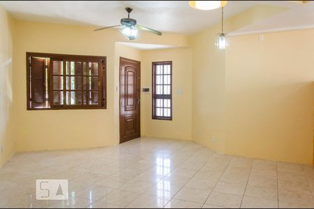 Sala de casa à venda com 4 quartos, 150m² em Mato Grande, Canoas