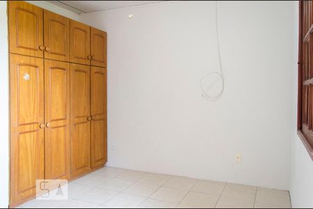 Quarto 2 de casa à venda com 4 quartos, 150m² em Mato Grande, Canoas