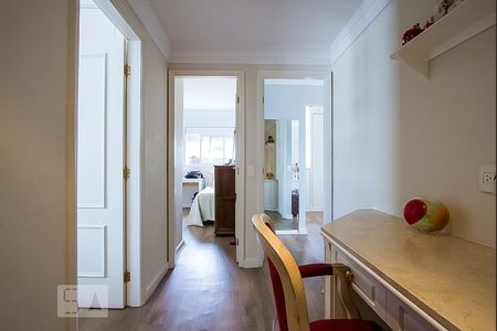 Apartamento para alugar com 340m², 3 quartos e 4 vagasCorredor das suítes