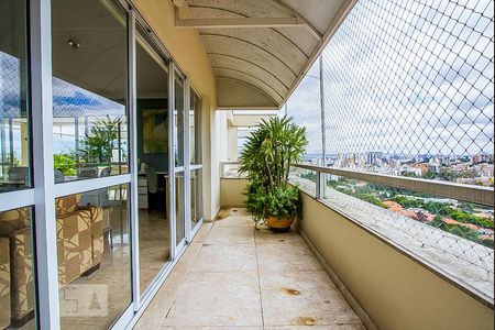 Apartamento para alugar com 340m², 3 quartos e 4 vagasCobertura