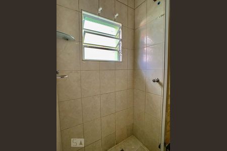 Banheiro de apartamento para alugar com 1 quarto, 57m² em Parque Continental Ii, Guarulhos