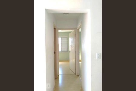 Corredor de apartamento para alugar com 2 quartos, 60m² em Vila Campestre, São Paulo