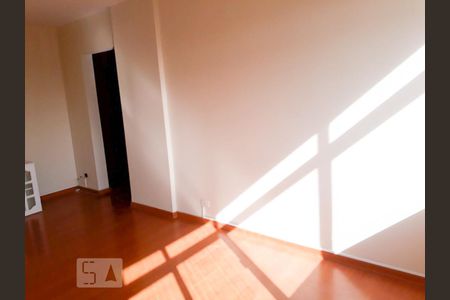 Sala de apartamento para alugar com 2 quartos, 75m² em Cerqueira César, São Paulo