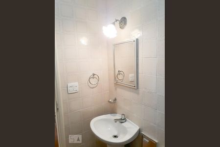 Banheiro de apartamento para alugar com 2 quartos, 75m² em Cerqueira César, São Paulo