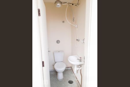 Banheiro de apartamento para alugar com 2 quartos, 75m² em Cerqueira César, São Paulo