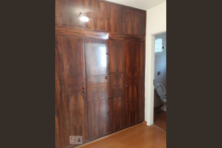 Corredor de apartamento para alugar com 2 quartos, 75m² em Cerqueira César, São Paulo