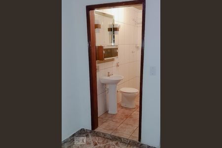 Banheiro de casa à venda com 2 quartos, 60m² em Jardim Stetel, Santo André