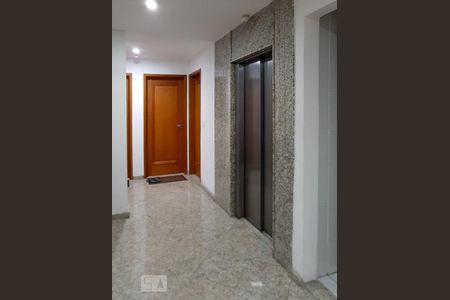 Apartamento à venda com 84m², 2 quartos e 2 vagasHall