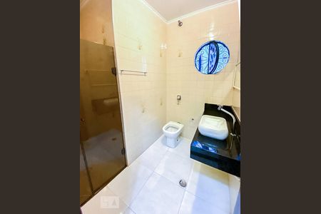 Banheiro de casa para alugar com 3 quartos, 196m² em Parque Terra Nova Ii, São Bernardo do Campo