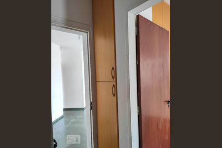 Apartamento à venda com 70m², 2 quartos e 1 vagaHall dos quartos