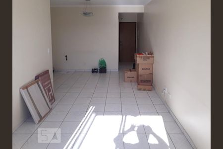 Apartamento para alugar com 74m², 2 quartos e 2 vagas Apartamento para alugar com 74m², 2 quartos e 2 vagasSala