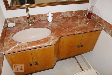 Apartamento para alugar com 79m², 2 quartos e 1 vagaLavabo