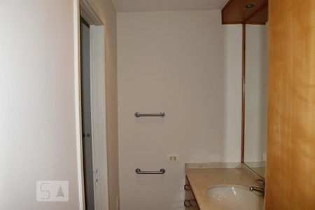Banheiro do quarto 1 de apartamento para alugar com 2 quartos, 79m² em Flamengo, Rio de Janeiro