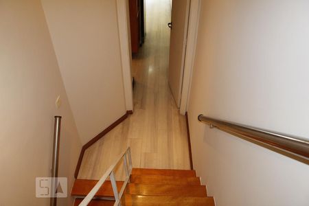 Apartamento para alugar com 79m², 2 quartos e 1 vagaEscadas