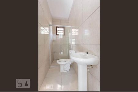 Banheiro de casa de condomínio para alugar com 2 quartos, 46m² em Santa Tereza, Porto Alegre
