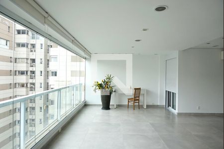 Varanda de apartamento para alugar com 3 quartos, 220m² em Campo Belo, São Paulo