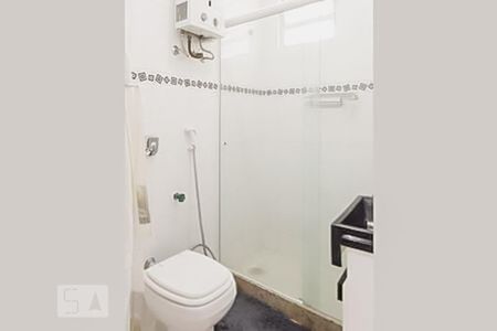 Banheiro de apartamento para alugar com 1 quarto, 42m² em Botafogo, Rio de Janeiro