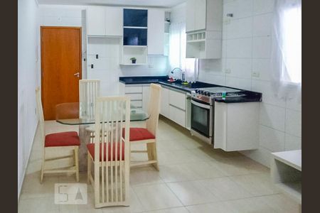 Sala e Cozinha  de kitnet/studio para alugar com 2 quartos, 75m² em Vila Scarpelli, Santo André