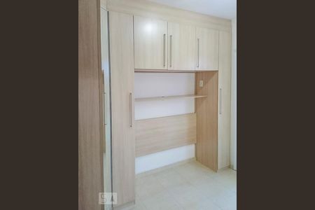 Quarto 2 de kitnet/studio para alugar com 2 quartos, 75m² em Vila Scarpelli, Santo André