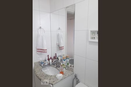 Apartamento à venda com 63m², 2 quartos e sem vagaBanheiro