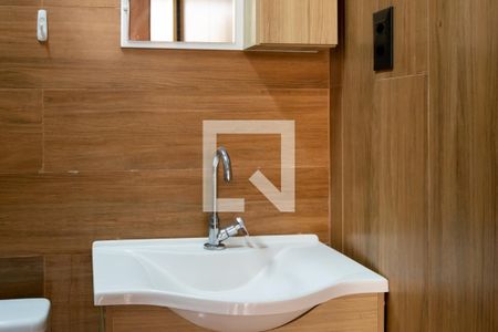 Casa à venda com 140m², 3 quartos e 2 vagas Casa à venda com 140m², 3 quartos e 2 vagasBanheiro de Serviço