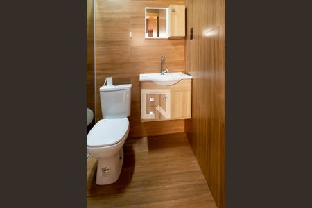 Casa à venda com 140m², 3 quartos e 2 vagas Casa à venda com 140m², 3 quartos e 2 vagasBanheiro de Serviço