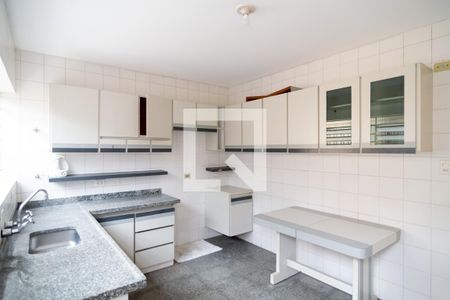 Casa à venda com 140m², 3 quartos e 2 vagas Casa à venda com 140m², 3 quartos e 2 vagasCozinha