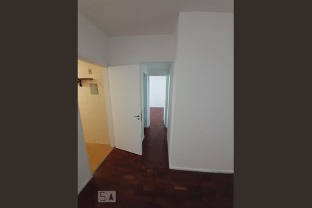 Corredor de apartamento para alugar com 1 quarto, 45m² em Anil, Rio de Janeiro