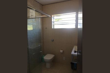 Banheiro de kitnet/studio para alugar com 1 quarto, 20m² em Americanópolis, São Paulo