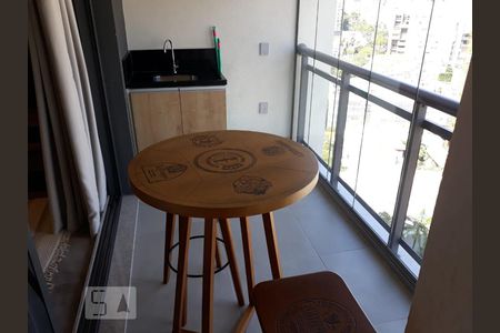 Studio - varanda de kitnet/studio para alugar com 1 quarto, 32m² em Sumarezinho, São Paulo