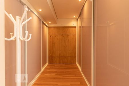 Apartamento à venda com 277m², 4 quartos e 3 vagasCloset