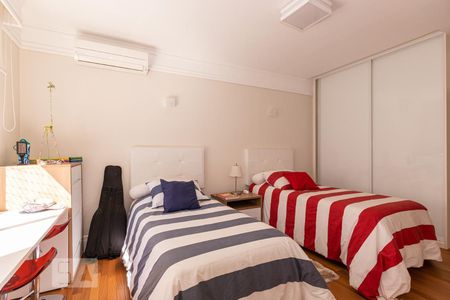 Apartamento à venda com 277m², 4 quartos e 3 vagasQuarto 1