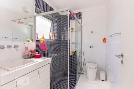 Apartamento à venda com 277m², 4 quartos e 3 vagasBanheiro do quarto 2