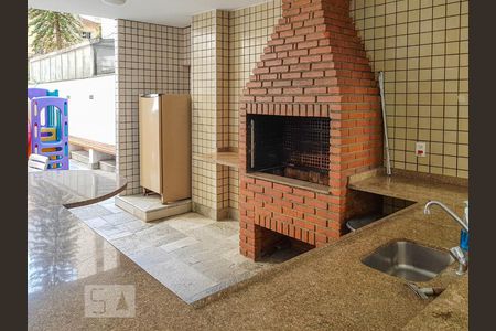 Apartamento à venda com 277m², 4 quartos e 3 vagasChurrasqueira