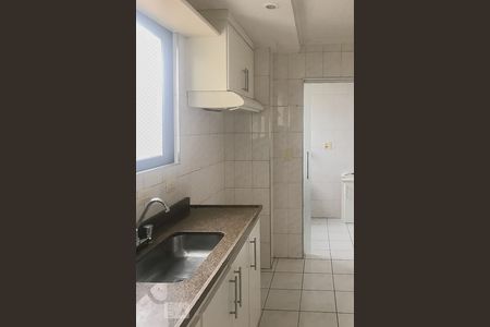 Cozinha de apartamento à venda com 2 quartos, 83m² em Vila Valparaíso, Santo André