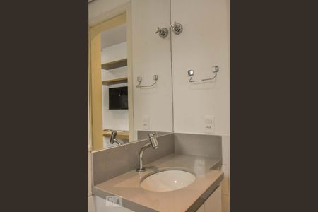 Apartamento para alugar com 18m², 1 quarto e sem vaga Apartamento para alugar com 18m², 1 quarto e sem vagaBanheiro