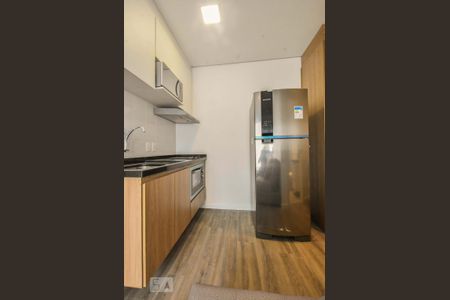 Cozinha de apartamento para alugar com 1 quarto, 15m² em Santo Amaro, São Paulo