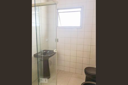 Banheiro  de apartamento para alugar com 1 quarto, 45m² em Bela Vista, São Paulo